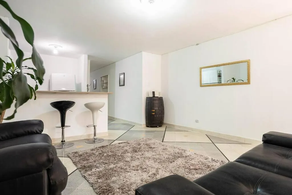 Apartamento En Conquistadores -Medellín 0*,
